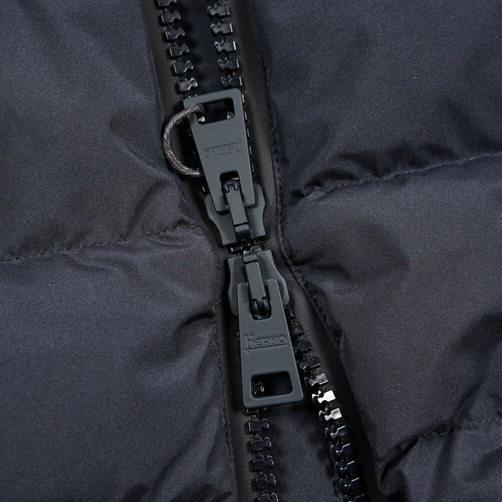 SALE|HERNO Laminar ポリエステル100% フード付きダウンジャケット (GORE - TEX INFINIUM WINDSTOPPER)|410817 - 52|GUARDAROBA MILANO OFFICIAL STORE