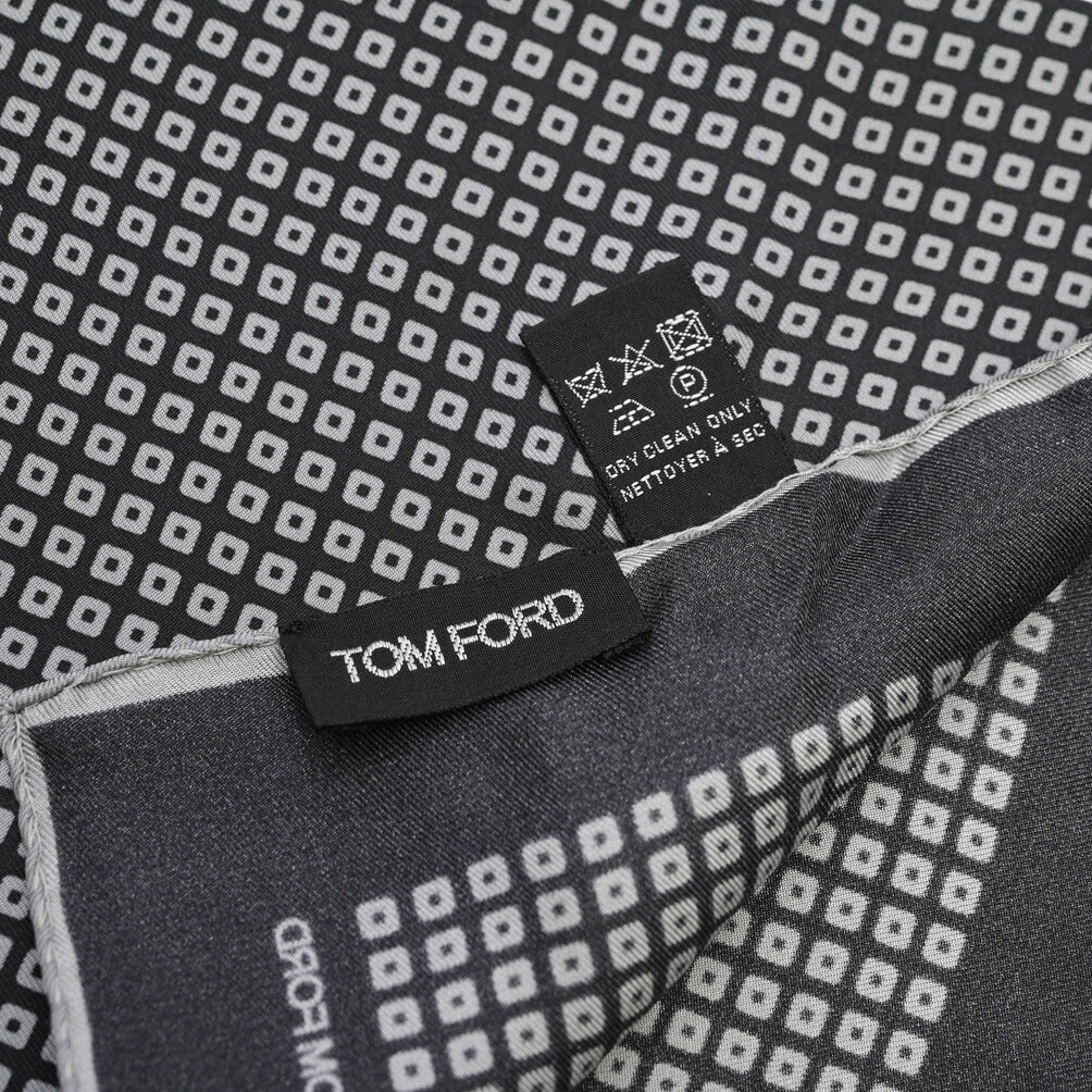TOM FORD シルク100% 幾何柄ポケットチーフ