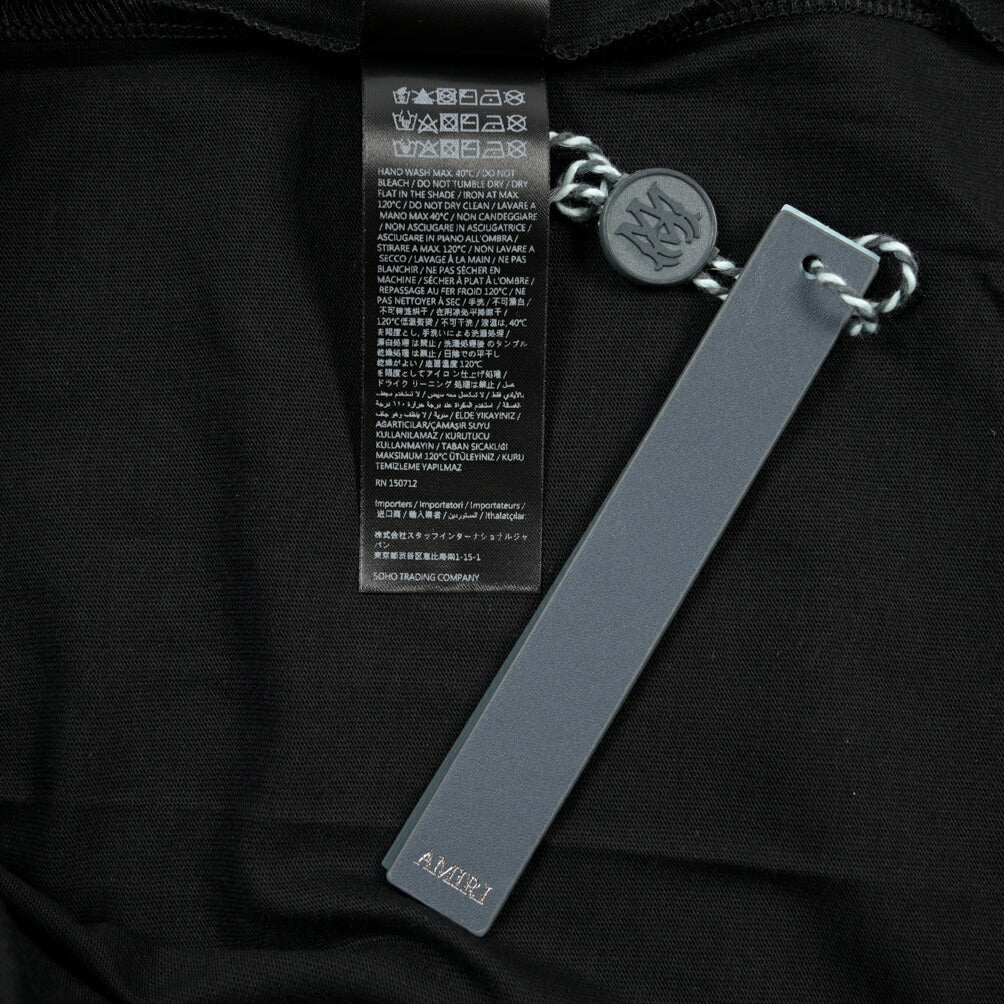 26-27AW AMIRI “STAGGERED LOGO TEE” コットン100% 半袖ロゴTシャツ