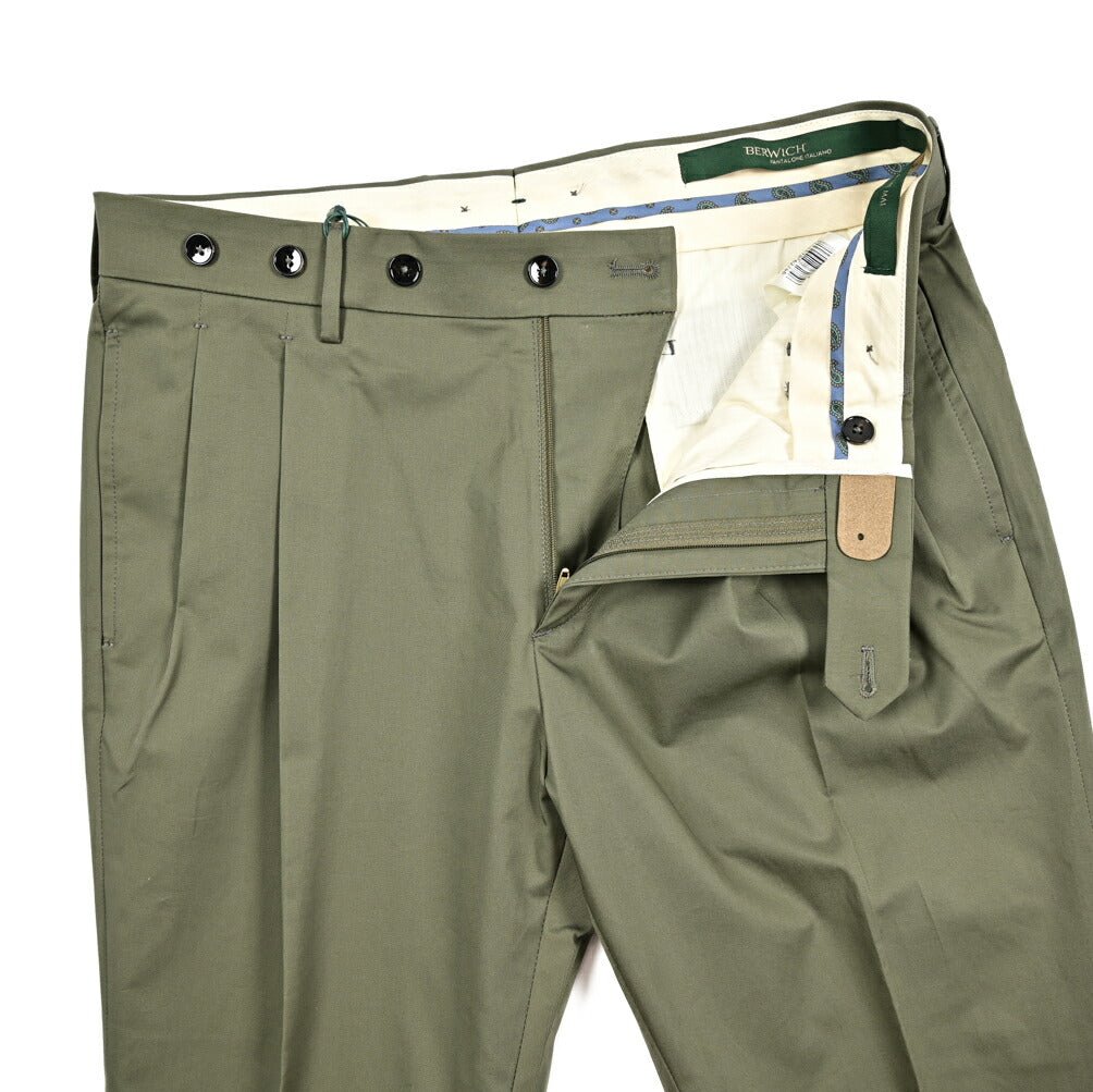BERWICH "BARBER" ストレッチコットン ツータックスラックス|425479 - 46|GUARDAROBA MILANO OFFICIAL STORE