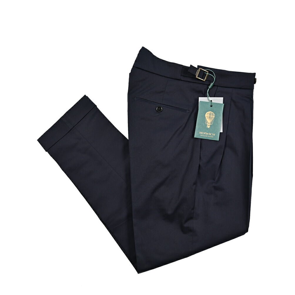 BERWICH "SCOTCH" ストレッチコットン ツータックパンツ|425114 - 44|GUARDAROBA MILANO OFFICIAL STORE