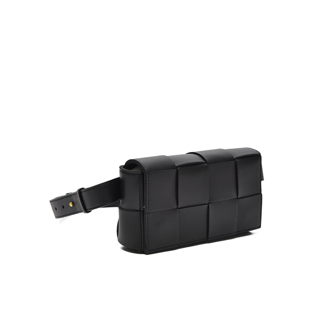 BOTTEGA VENETA マキシイントレチャートレザー ボディバッグ|415970|GUARDAROBA MILANO OFFICIAL STORE