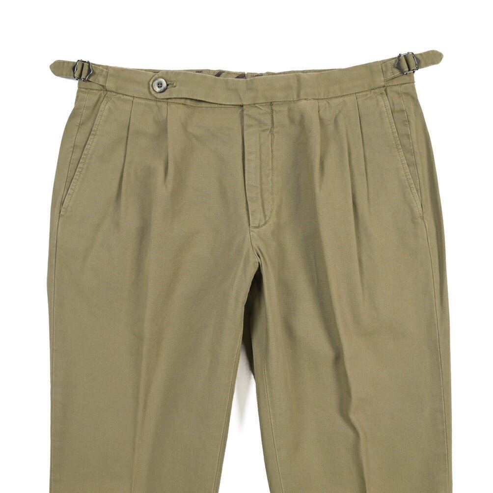 GTA “HERRICK” コットン100% ツータックパンツ / COMFORT / メンズ カーキグリーン 46 | GUARDAROBA MILANO OFFICIAL STORE