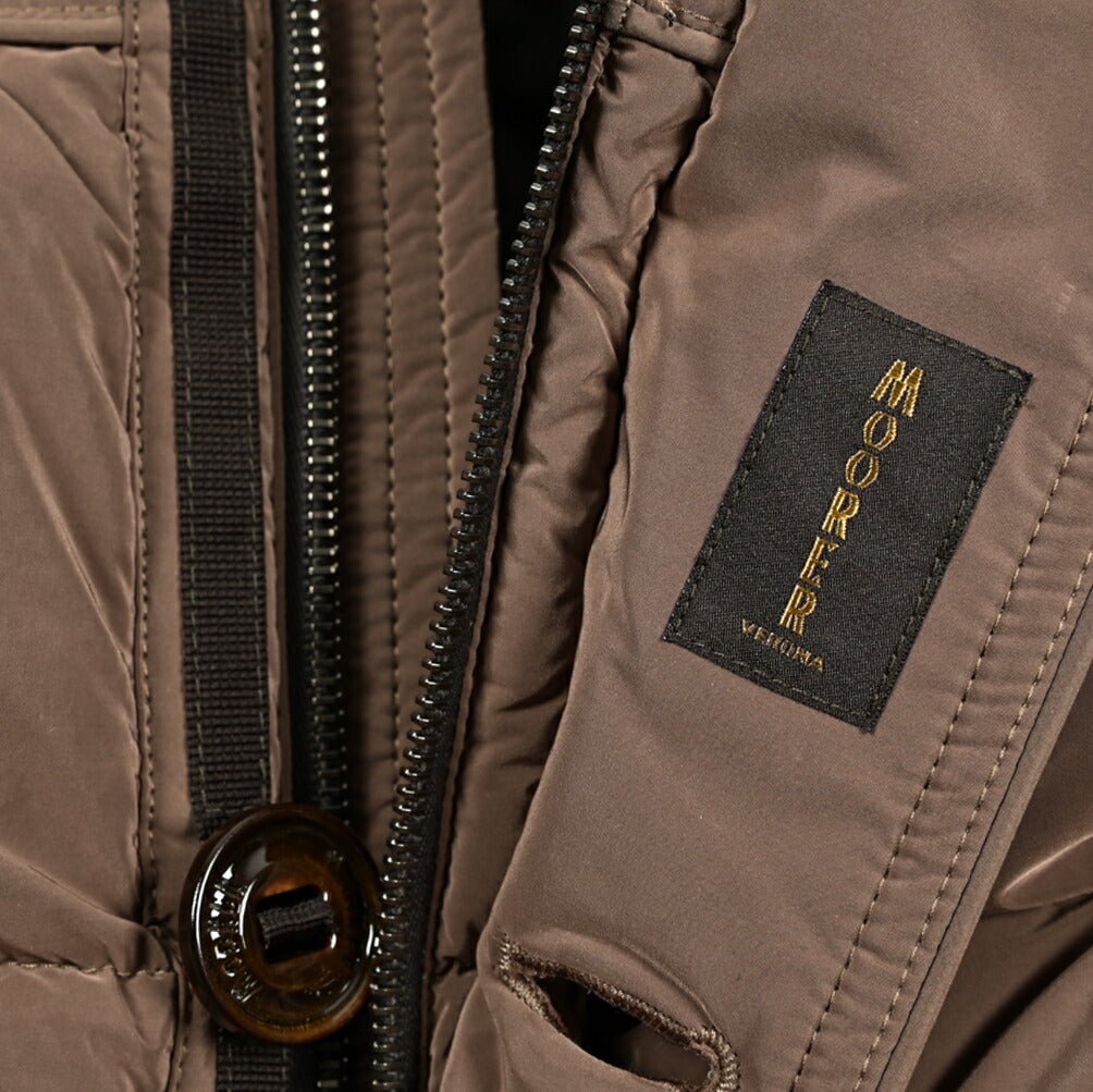 MOORER "DARRIS - OS" ナイロン混 ファーフード付きダウンコート|420322 - 52|GUARDAROBA MILANO OFFICIAL STORE