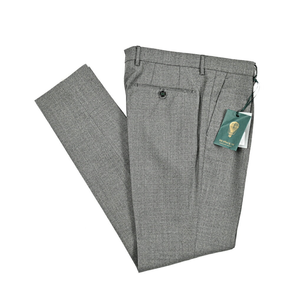 SALE|BERWICH MORELLO ヴァージンウール100% シャークスキンワンタックスラックス|413389 - 46|GUARDAROBA MILANO OFFICIAL STORE