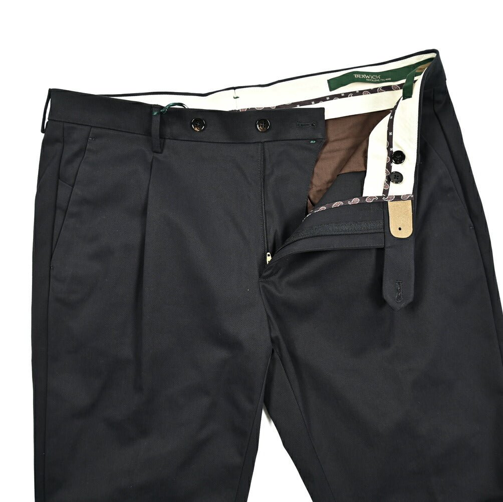 PRE WINTER SALE対象|BERWICH MORELLO ストレッチコットン ワンタックチノスラックス|GUARDAROBA MILANO OFFICIAL STORE