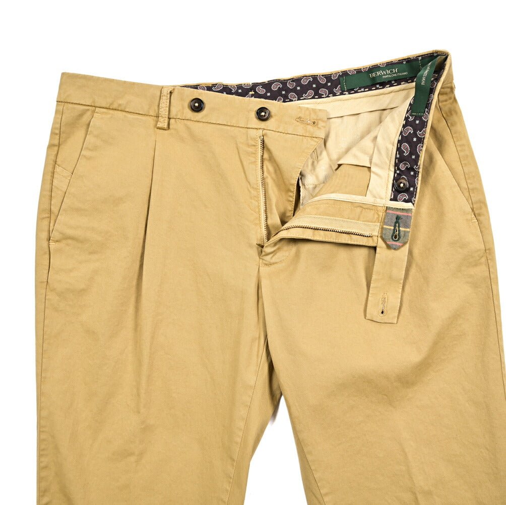 SALE|BERWICH "MORELLO" ストレッチコットンチノ ノータックスリムスラックス|425167 - 44|GUARDAROBA MILANO OFFICIAL STORE