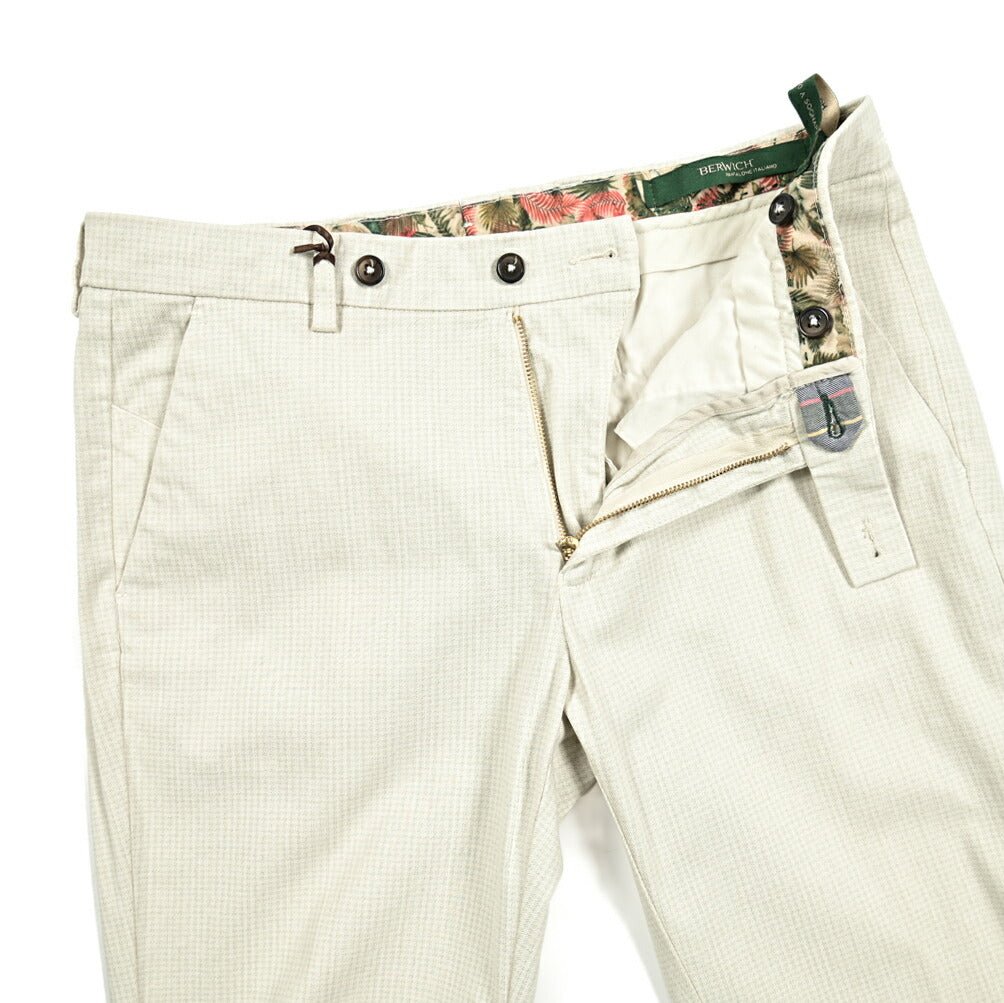 SALE|BERWICH MORELLO ストレッチコットン ノータックスラックス|411990 - 46|GUARDAROBA MILANO OFFICIAL STORE