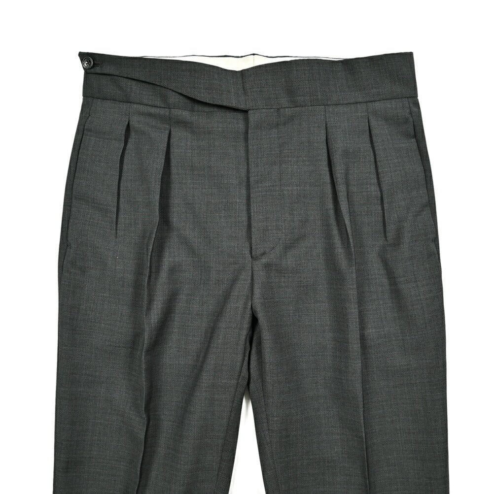 【10%OFFクーポン】TAGLIATORE ヴァージンウール100% ツータックベルトレススラックス / P - FRED24｜GUARDAROBA MILANO OFFICIAL STORE