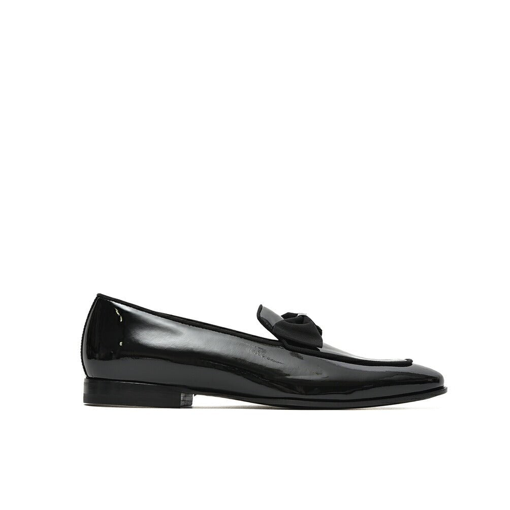 【10%OFFクーポン】TAGLIATORE エナメルレザー ローファー｜GUARDAROBA MILANO OFFICIAL STORE