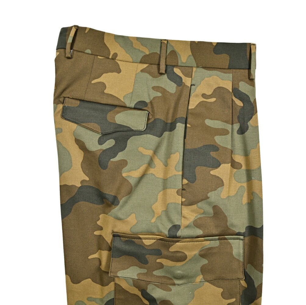 【10%OFFクーポン】TAGLIATORE ストレッチコットン ツータックカーゴパンツ / ワイドスラックス / P - NOBLE24｜GUARDAROBA MILANO OFFICIAL STORE
