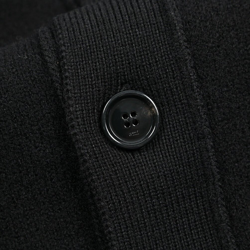 25 - 26AW AMI PARIS ヴァージンウール100% ワンポイントロゴニットカーディガン｜426518｜GUARDAROBA MILANO OFFICIAL STORE