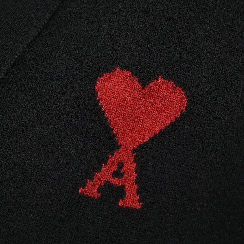 25 - 26AW AMI PARIS ヴァージンウール100% ワンポイントロゴニットカーディガン｜426518｜GUARDAROBA MILANO OFFICIAL STORE