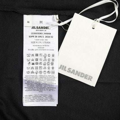 26-27AW JIL SANDER オーガニックコットン100% 半袖ワンポイントロゴ刺繍Tシャツ ブラック(BLACK) S | GUARDAROBA MILANO OFFICIAL STORE