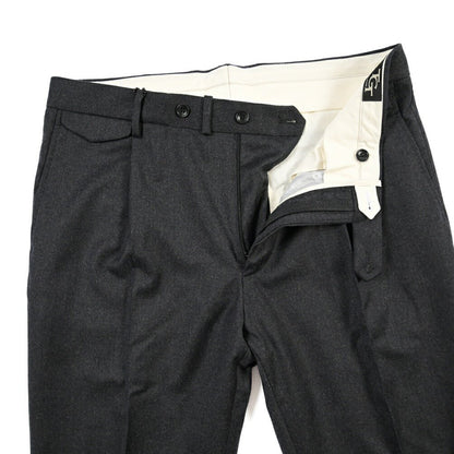 26-27AW TAGLIATORE SUPER 110's ストレッチウール ワンタックスラックス / TAG11 TGT ダークグレー 48 | GUARDAROBA MILANO OFFICIAL STORE