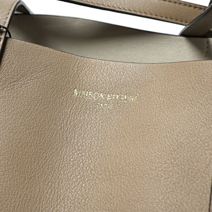 26SS MAISON KITSUNE レザートートバッグ グレージュ(TAUPE GRAY) H39cm×W32cm×D15cm | GUARDAROBA MILANO OFFICIAL STORE