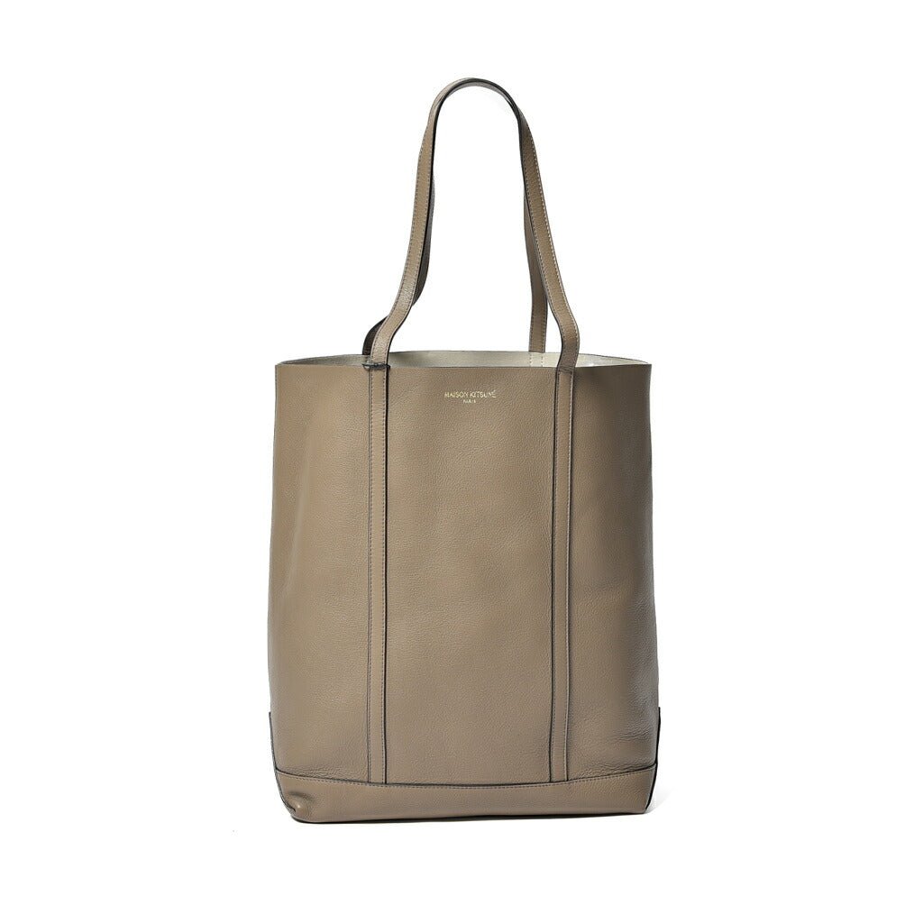 26SS MAISON KITSUNE レザートートバッグ グレージュ(TAUPE GRAY) H39cm×W32cm×D15cm | GUARDAROBA MILANO OFFICIAL STORE