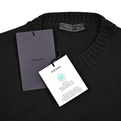 26SS PRADA GIROCOLLO ヴァージンウール100% トライアングルロゴニットセーター｜435841-46｜GUARDAROBA MILANO OFFICIAL STORE