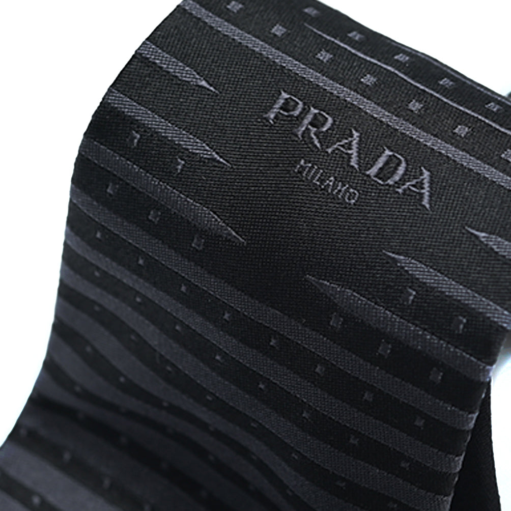 PRADA シルク100% ワンポイントロゴネクタイ