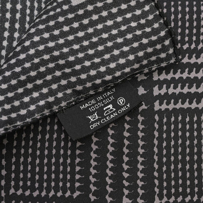 TOM FORD シルク100% ポケットチーフ
