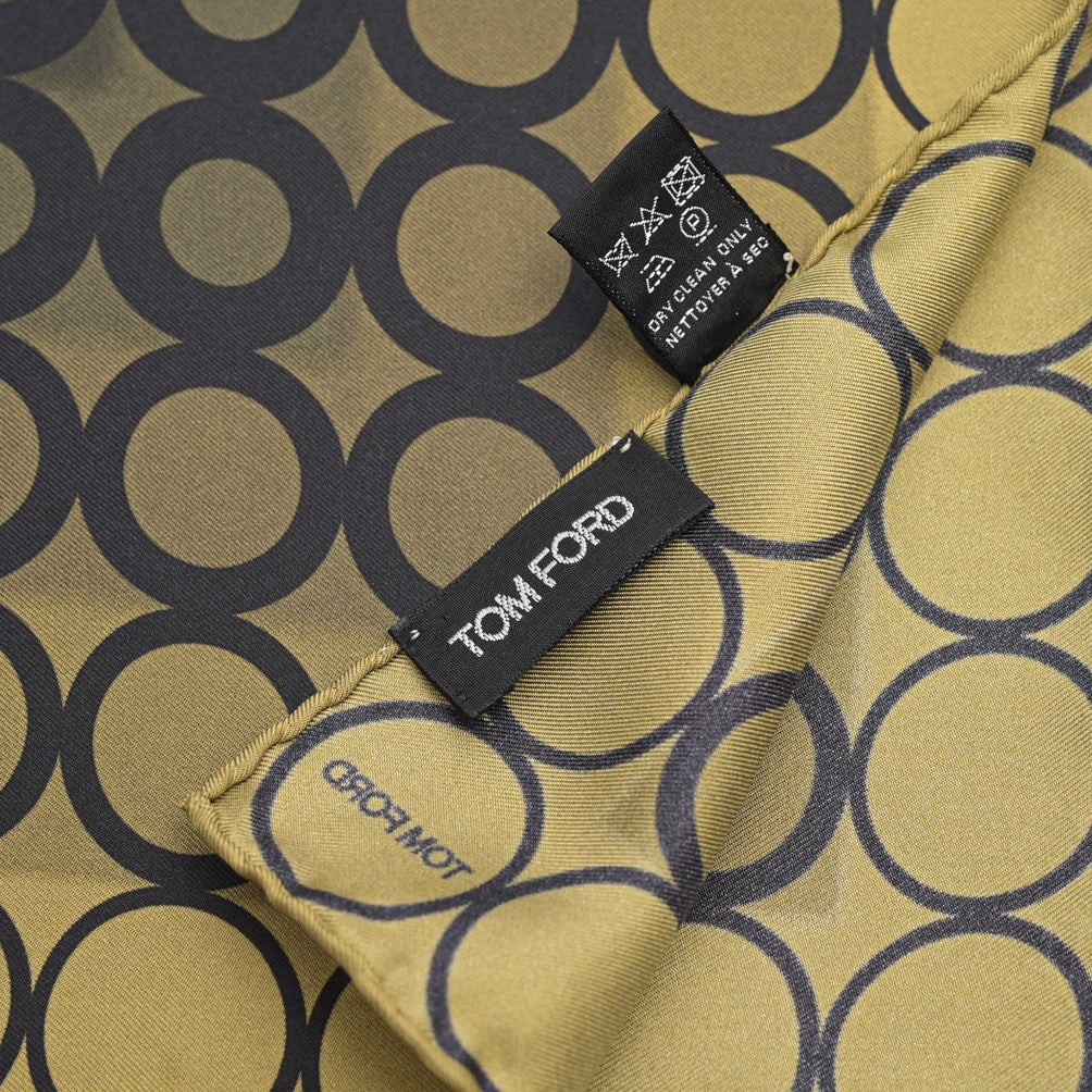 TOM FORD シルク100% ポケットチーフ