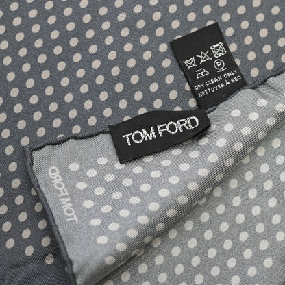TOM FORD シルク100% ドット柄ポケットチーフ