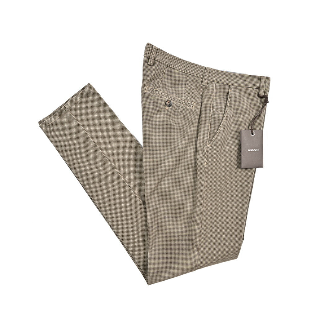BERWICH “SC SLIM-GD” ストレッチコットン ノータックチノパンツ