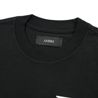 26-27AW AMIRI “STAGGERED LOGO TEE” コットン100% 半袖ロゴTシャツ