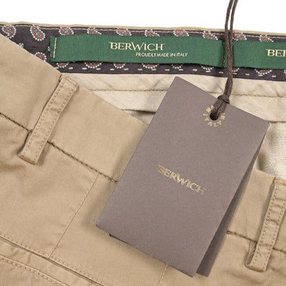 BERWICH “YRETRO-GD” ストレッチコットン ノータックチノパンツ