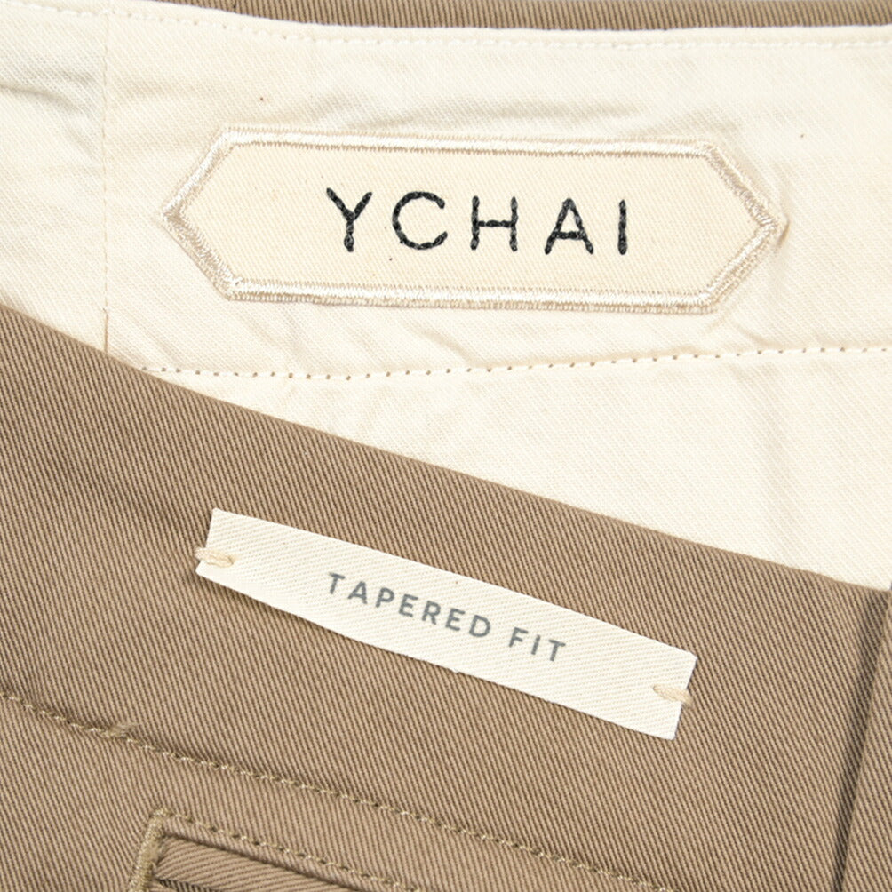 YCHAI “ROBUSTO” ストレッチコットン ノータックチノパンツ / TAPERED FIT
