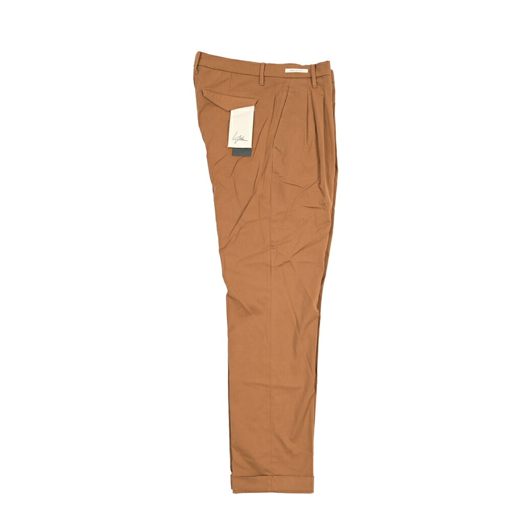 YCHAI “ROBUSTO” ストレッチコットン ツータックチノパンツ / TAPERED FIT