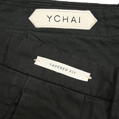 YCHAI “ROBUSTO” リネン混コットン ツータックヘリンボーンパンツ / TAPERED FIT
