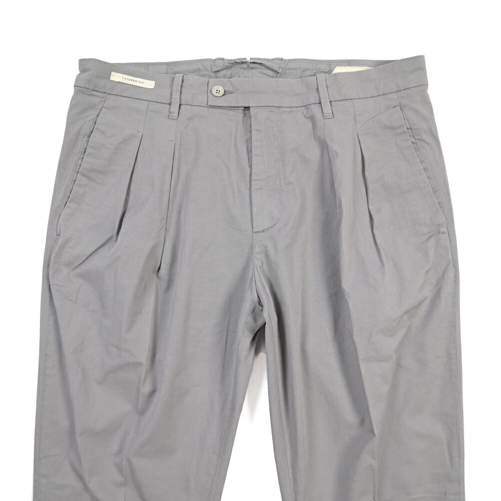 YCHAI “ROBUSTO” ストレッチコットン ツータックチノパンツ / TAPERED FIT