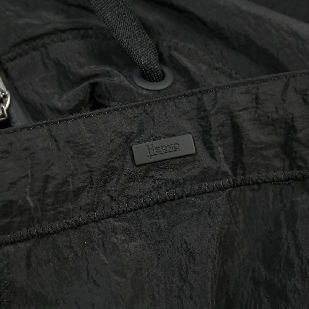HERNO Laminar ストレッチテクニカルナイロン パーカー