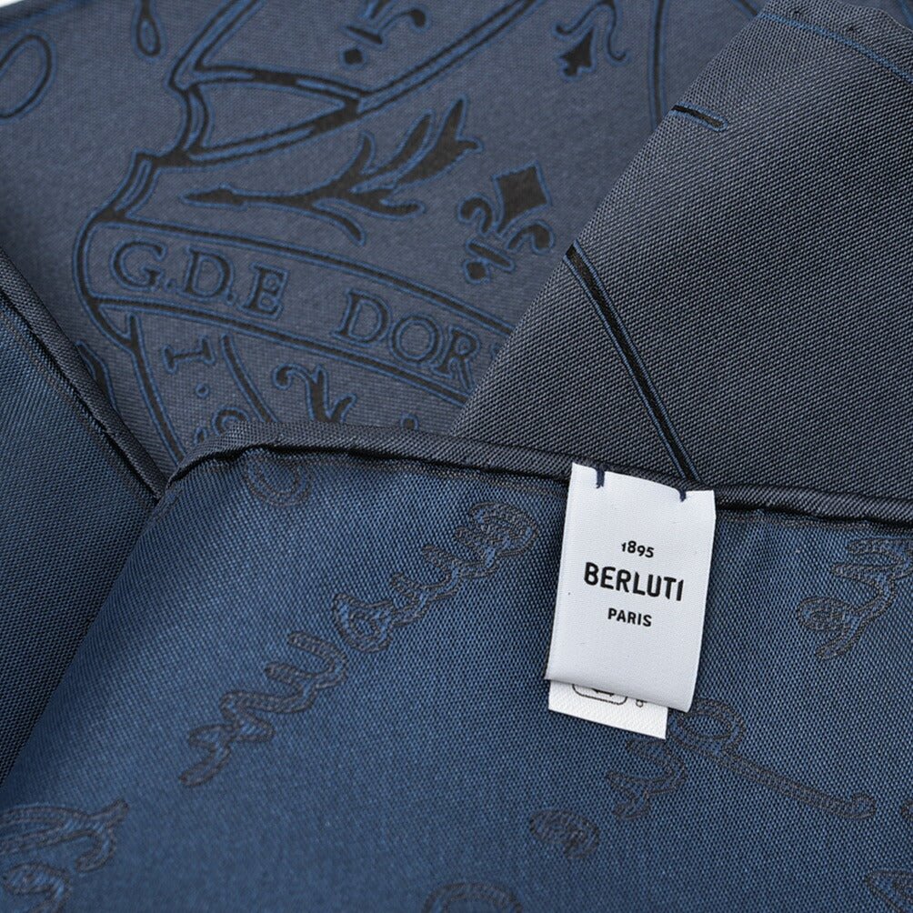 BERLUTI マルベリーシルク100% スクリット柄ポケットチーフ｜421386｜GUARDAROBA MILANO OFFICIAL STORE