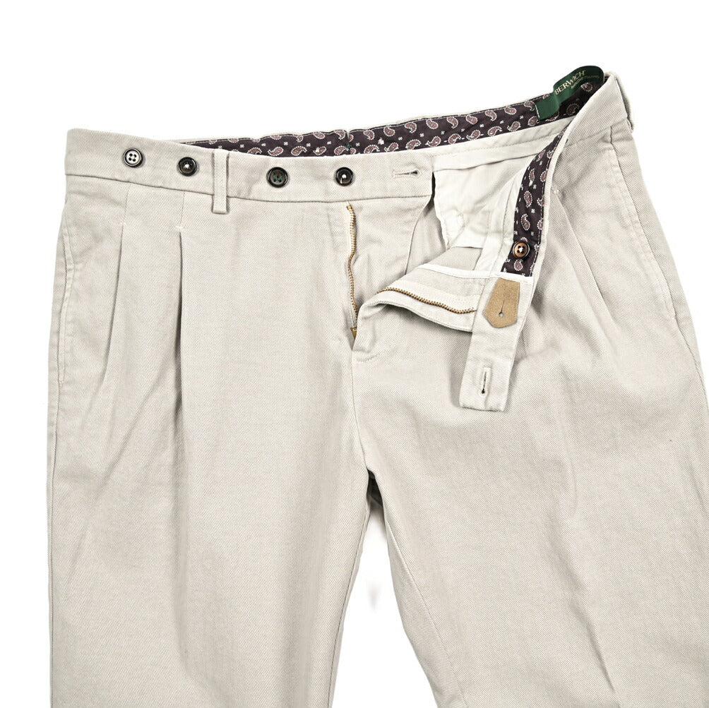 BERWICH "BARBER - GD" ストレッチコットン ツータックパンツ｜433619-48｜GUARDAROBA MILANO OFFICIAL STORE