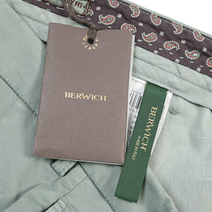 BERWICH “BARBER-GD” ストレッチコットン ツータックチノパンツ グリーン(salvia821) 46 | GUARDAROBA MILANO OFFICIAL STORE