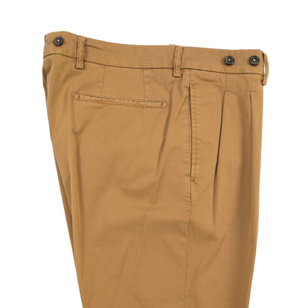 BERWICH “BARBER-GD” ストレッチコットン ツータックチノパンツ ブラウン(tabacco280) 46 | GUARDAROBA MILANO OFFICIAL STORE