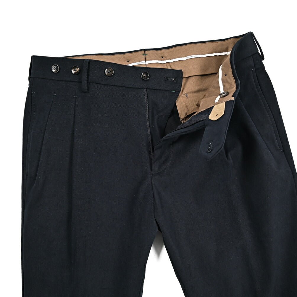 BERWICH "BARBER LONG" ストレッチコットン ツータックスラックス｜434050｜GUARDAROBA MILANO OFFICIAL STORE