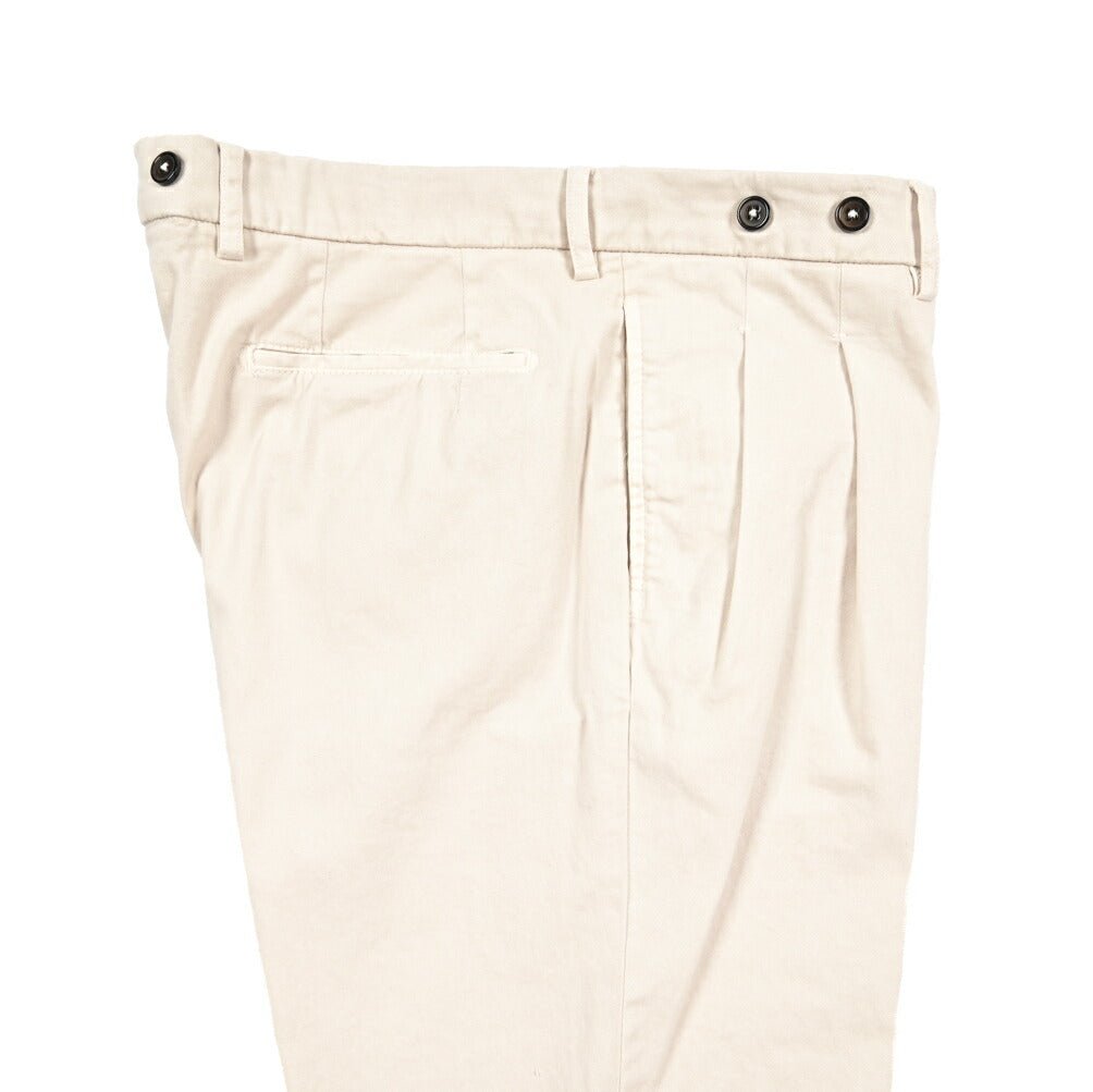 BERWICH “BARBER LONG - GD” ストレッチコットン ツータックパンツ オフホワイト(latte802) 48 | GUARDAROBA MILANO OFFICIAL STORE