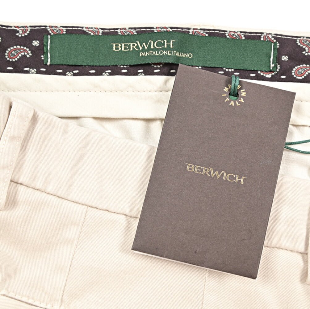 BERWICH “BARBER LONG - GD” ストレッチコットン ツータックパンツ オフホワイト(latte802) 48 | GUARDAROBA MILANO OFFICIAL STORE
