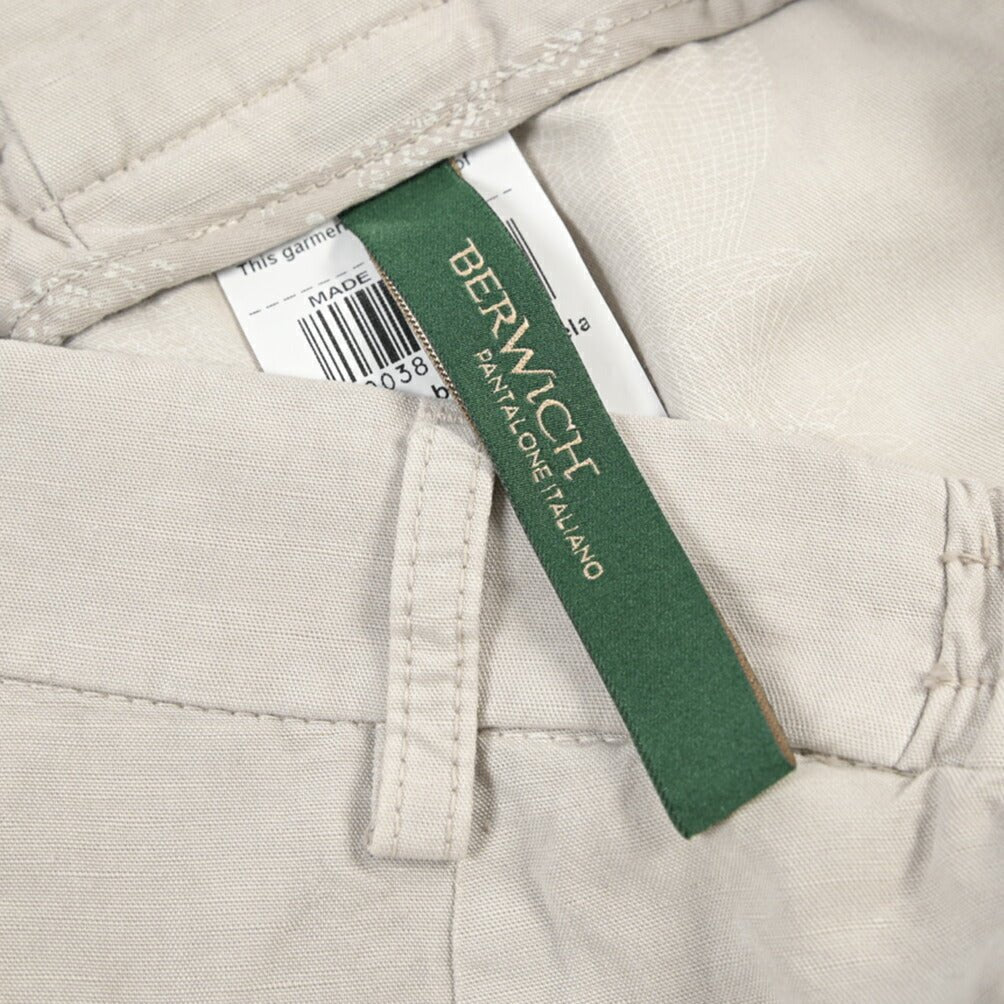 BERWICH “BERMUDA ELAX-GD” リヨセル混リネン ノータックショーツ ライトグレー(pomice008) 46 | GUARDAROBA MILANO OFFICIAL STORE
