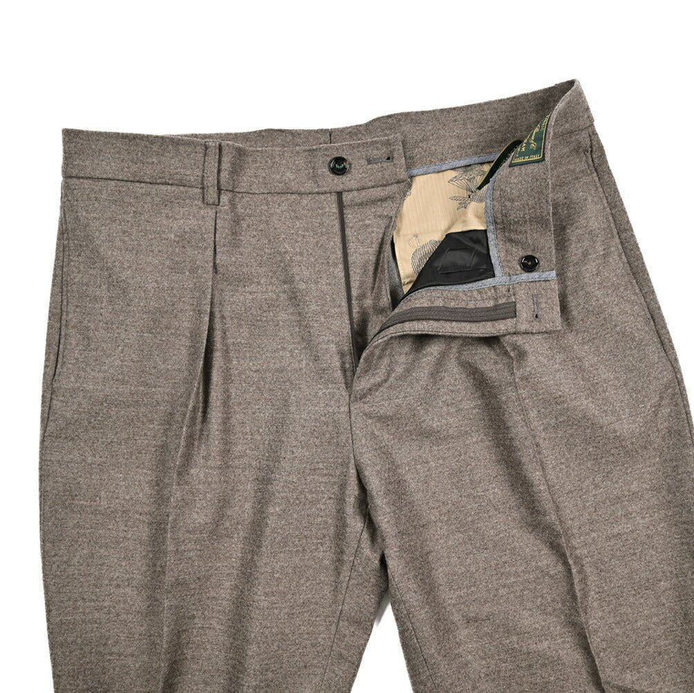 BERWICH “CHIAIA” ヴァージンウール100% ワンタックスラックス / Loro Piana製生地 (ZELANDER) グレージュ(greige) 54 | GUARDAROBA MILANO OFFICIAL STORE