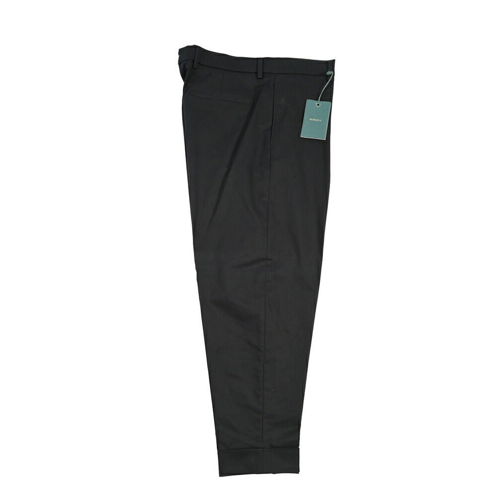 BERWICH “CHIAIA 1P” ストレッチコットン ワンタックチノパンツ ブラック(black) 54 | GUARDAROBA MILANO OFFICIAL STORE