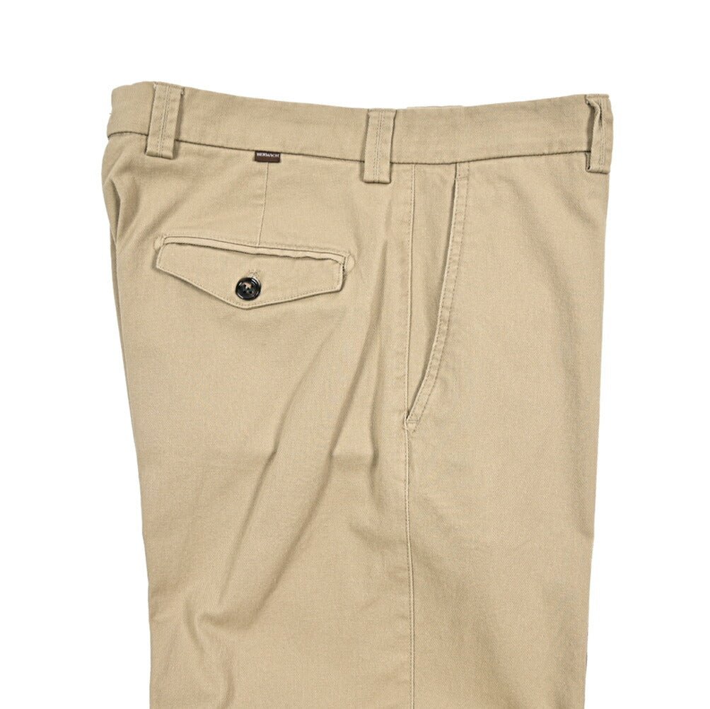 BERWICH “CHIAIA FF” ストレッチコットンチノ ノータックパンツ ベージュ(sand) 48 | GUARDAROBA MILANO OFFICIAL STORE