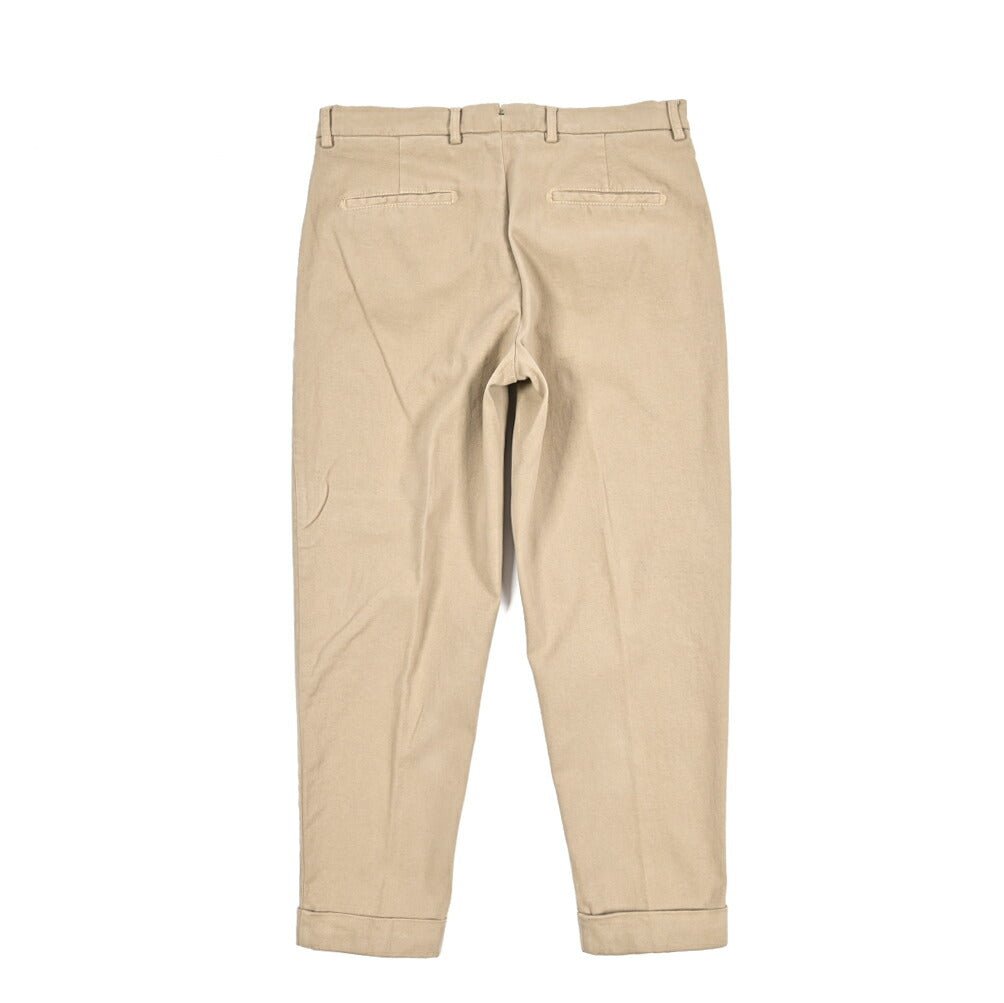 BERWICH “CHIAIA - GD” ストレッチコットンチノ ワンタックパンツ ベージュ(beige208) 48 | GUARDAROBA MILANO OFFICIAL STORE