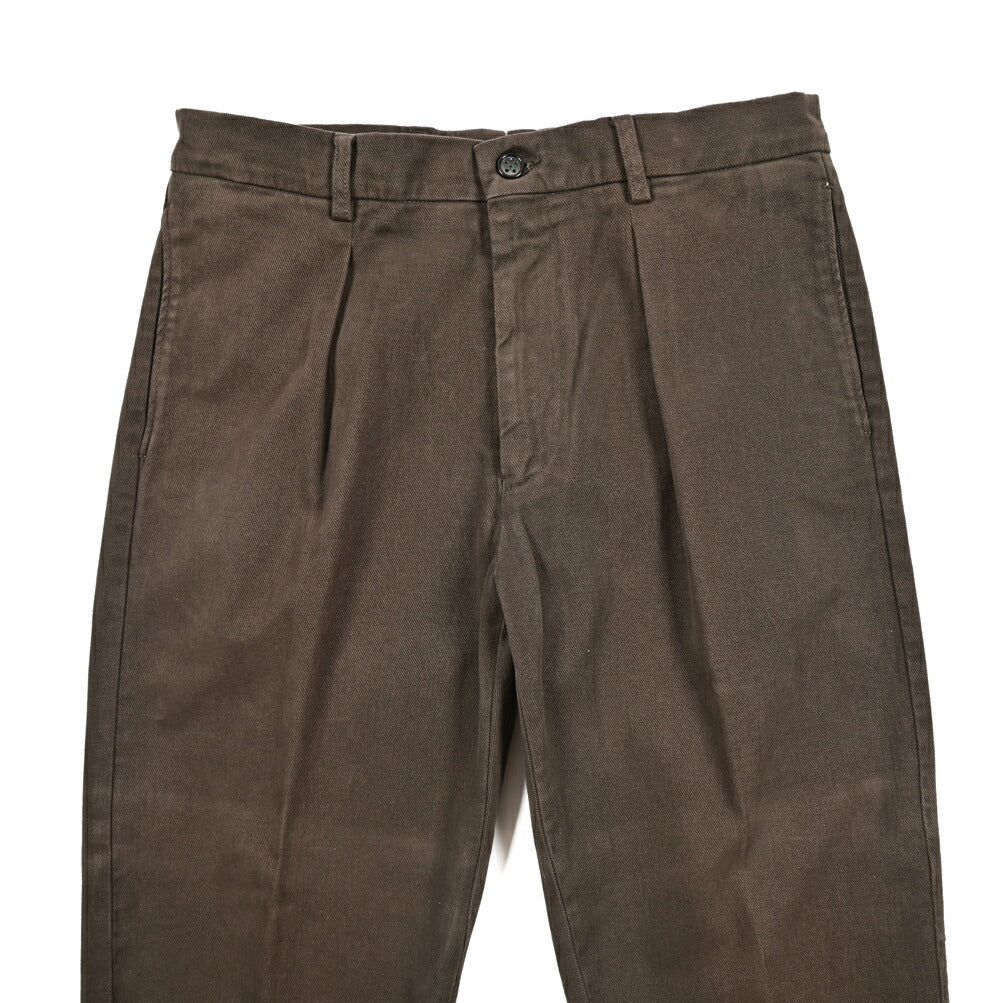BERWICH “CHIAIA - GD” ストレッチコットンチノ ワンタックパンツ ブラウン(moro1432) 46 | GUARDAROBA MILANO OFFICIAL STORE
