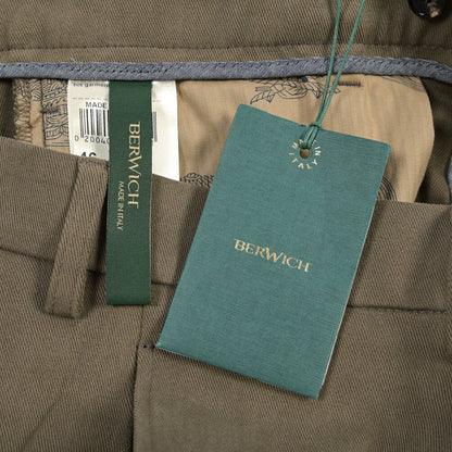 BERWICH “CHIAIA LONG 1P” ストレッチコットン ワンタックチノパンツ グレージュ(greige) 46 | GUARDAROBA MILANO OFFICIAL STORE