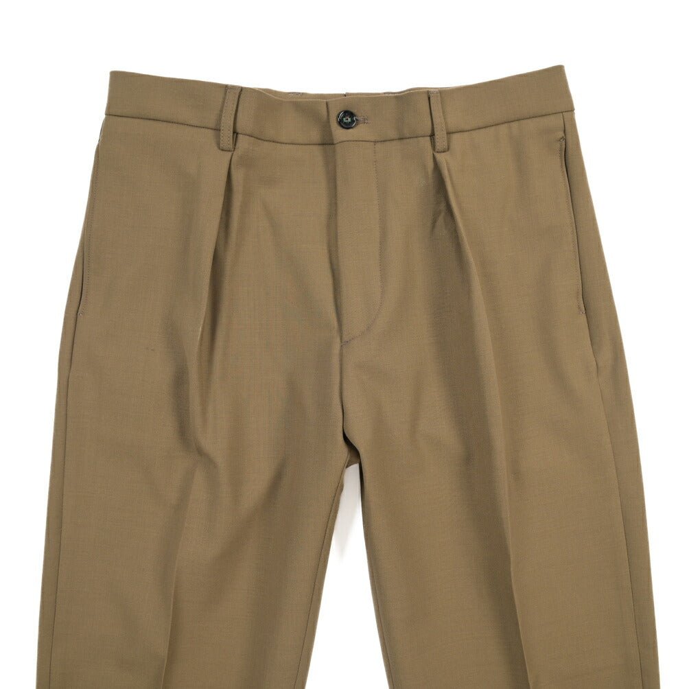 BERWICH “CHIAIA LONG” 高機能ストレッチウール ワンタックスラックス カーキグリーン(olive) 46 | GUARDAROBA MILANO OFFICIAL STORE