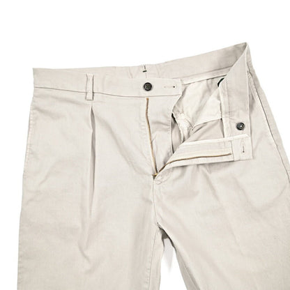 BERWICH “CHIAIA LONG - GD” ストレッチコットンチノ ワンタックパンツ グレージュ(pomice008) 50 | GUARDAROBA MILANO OFFICIAL STORE
